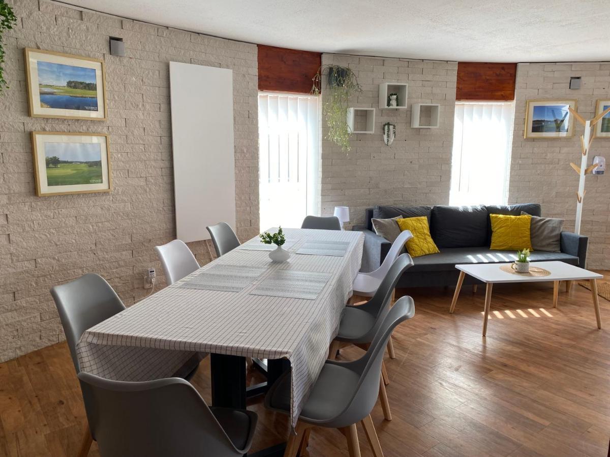 Ferienwohnung U Vrabcaka Zlonin Exterior foto